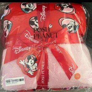 Posh Peanut Disney Be My Valentine Plush Patoo